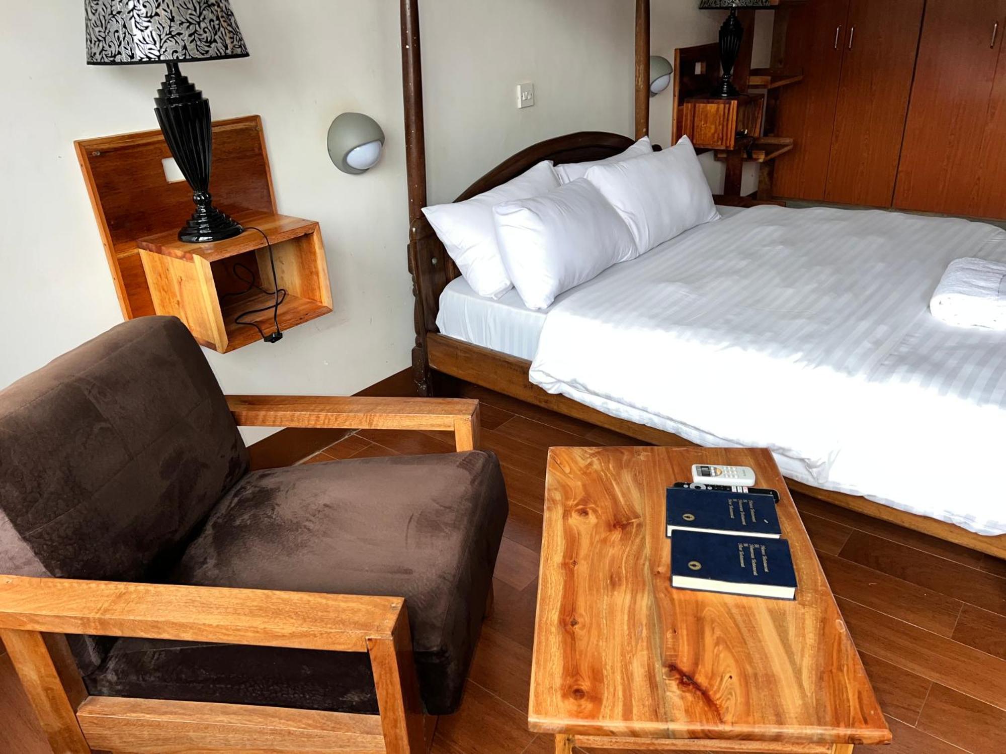 Entebbe Flights Motel Экстерьер фото
