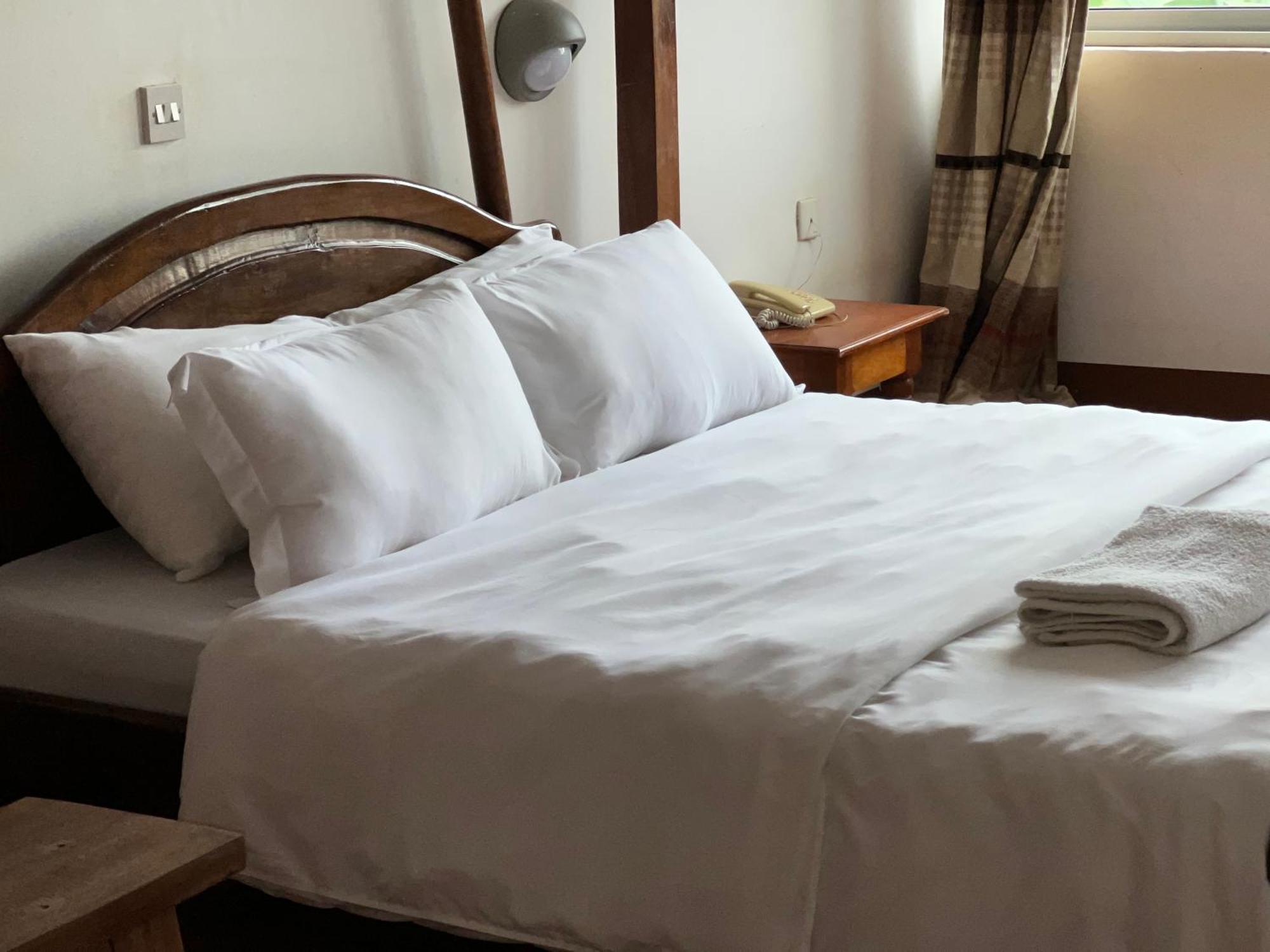 Entebbe Flights Motel Экстерьер фото