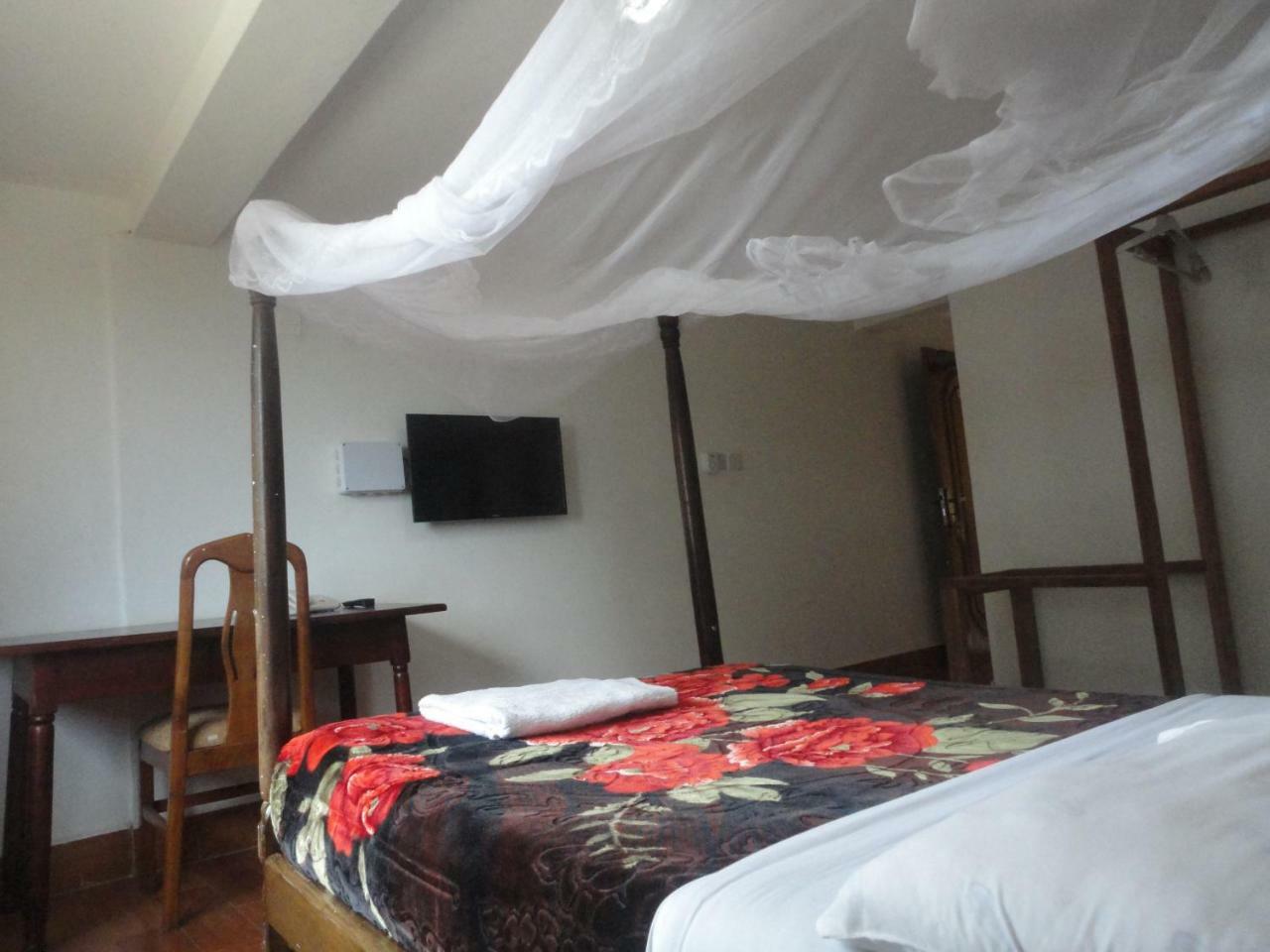 Entebbe Flights Motel Экстерьер фото