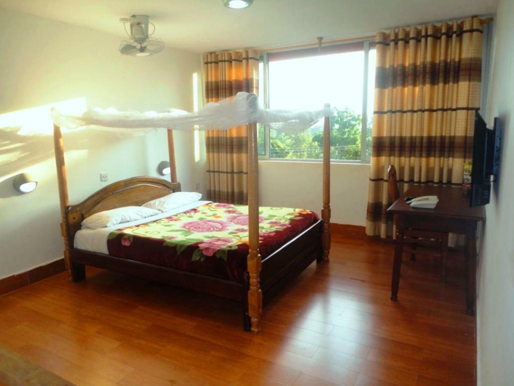 Entebbe Flights Motel Экстерьер фото