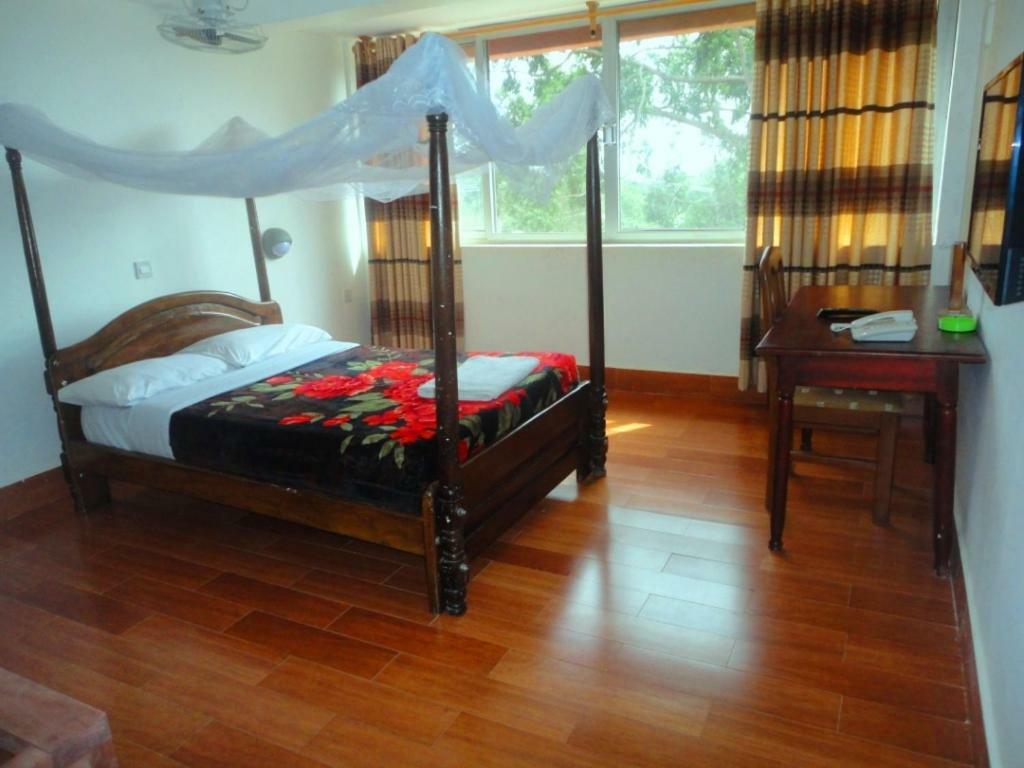 Entebbe Flights Motel Экстерьер фото