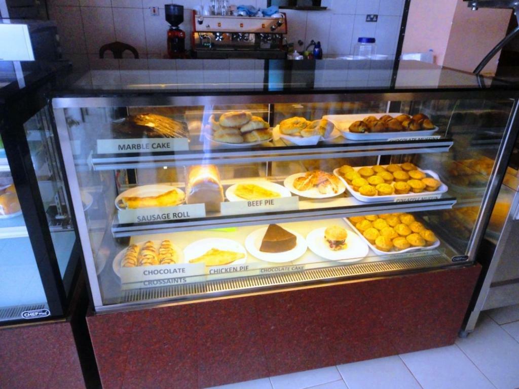 Entebbe Flights Motel Экстерьер фото