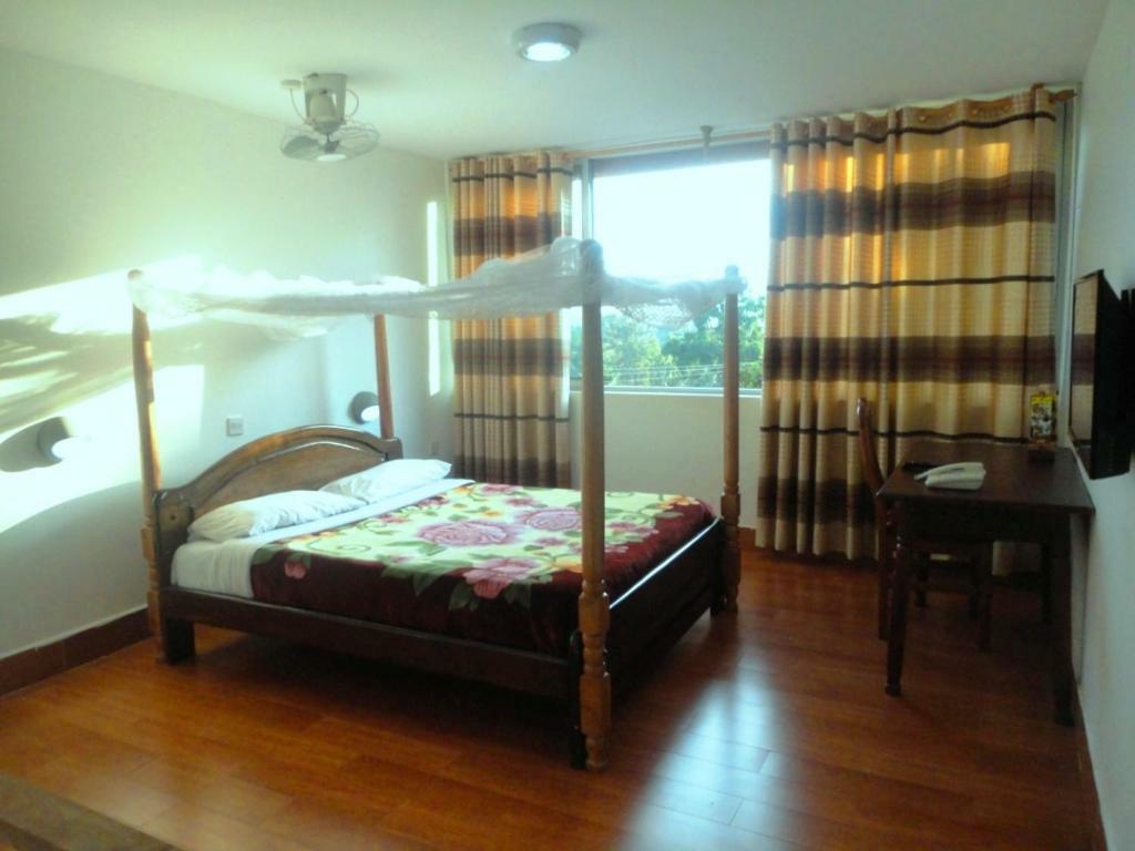 Entebbe Flights Motel Экстерьер фото