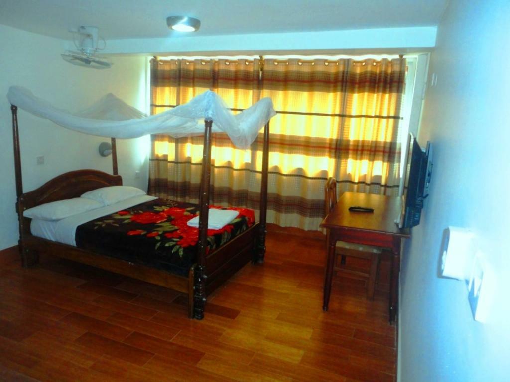 Entebbe Flights Motel Экстерьер фото